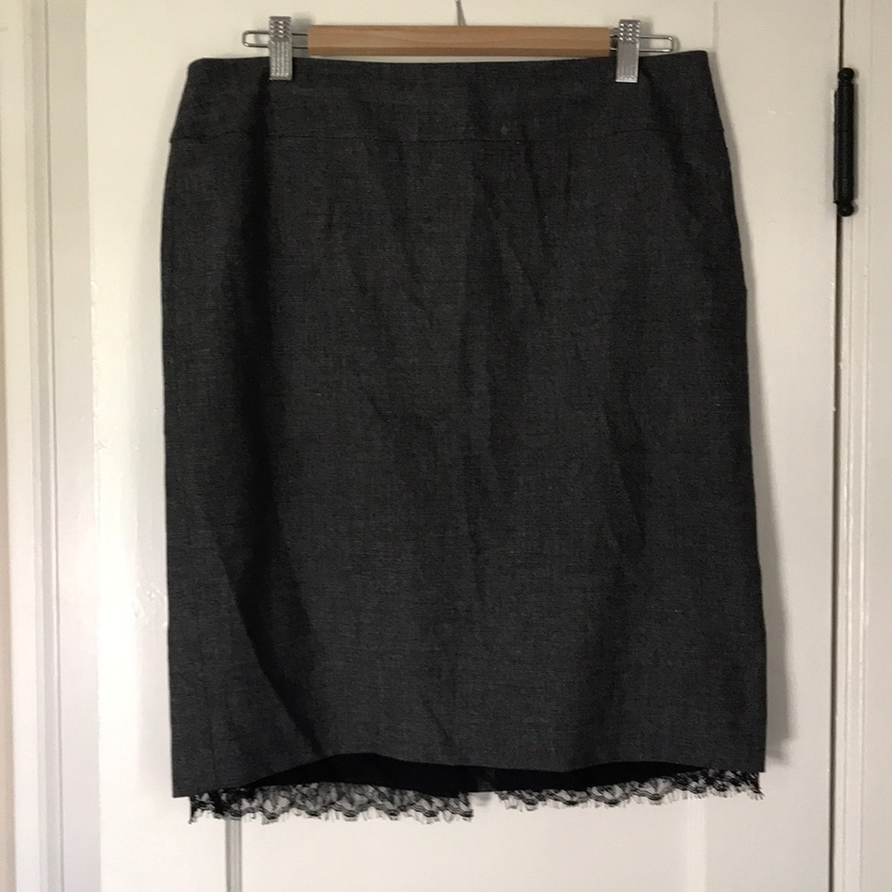 Classiques Entier Pencil skirt with lace edging.